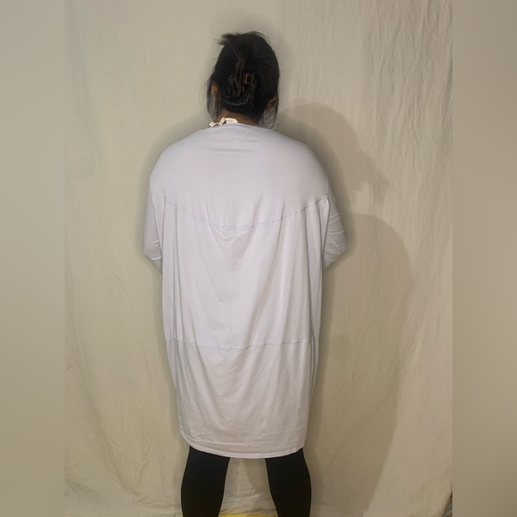 Lululemon - Picture 11 of 16